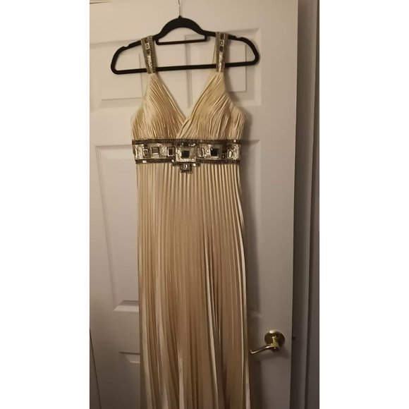 Grecian Style Dress - Picture 8 of 11